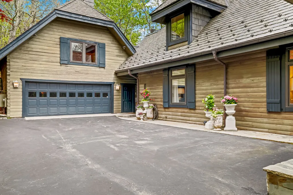 1052 Toxaway Drive Lake Toxaway NC 28747