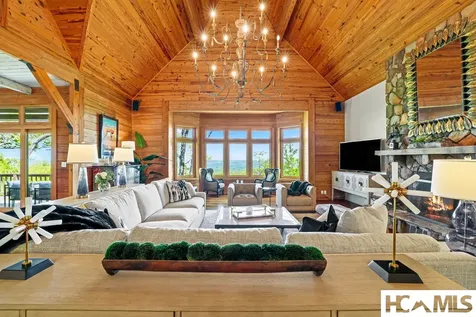 1052 Toxaway Drive Lake Toxaway NC 28747