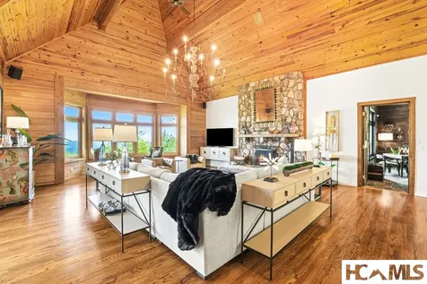 1052 Toxaway Drive Lake Toxaway NC 28747