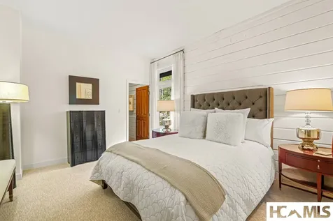 1052 Toxaway Drive Lake Toxaway NC 28747