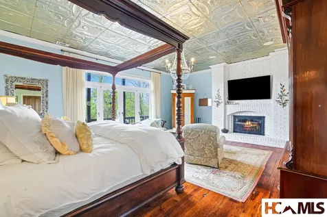 1052 Toxaway Drive Lake Toxaway NC 28747