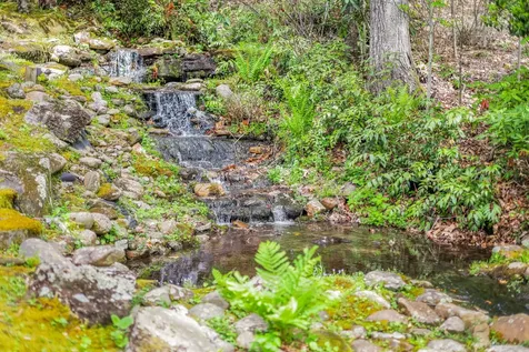 1052 Toxaway Drive Lake Toxaway NC 28747