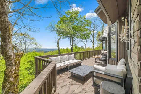 1052 Toxaway Drive Lake Toxaway NC 28747
