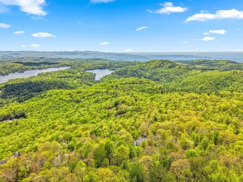 1052 Toxaway Drive Lake Toxaway NC 28747