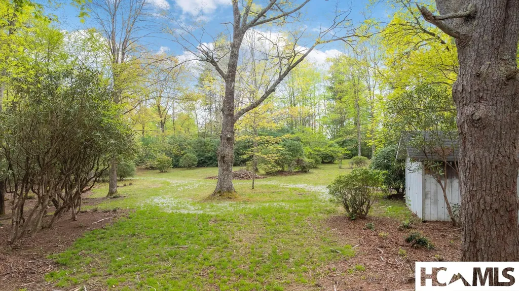 462 Bowery Road Highlands NC 28741