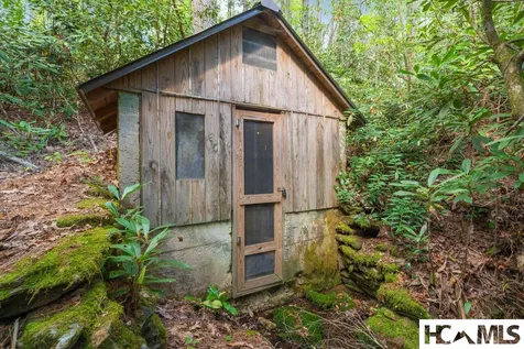 462 Bowery Road Highlands NC 28741