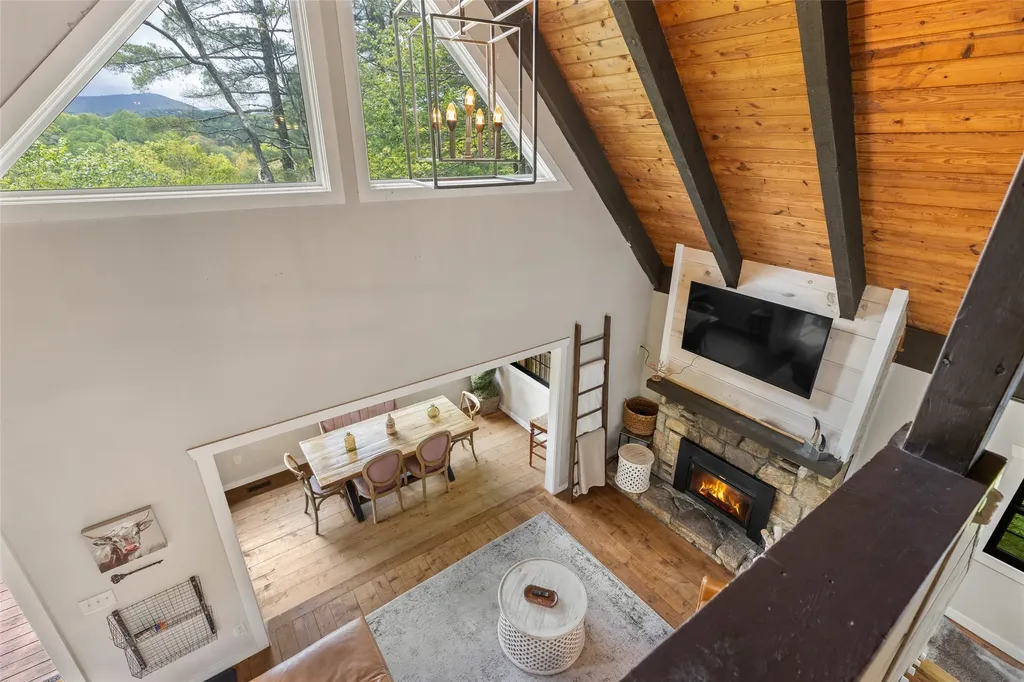 135 Wheatstone Drive Glenville NC 28736