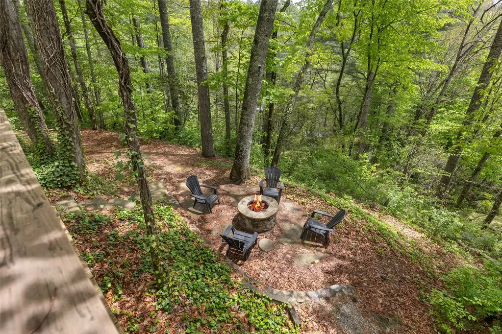 135 Wheatstone Drive Glenville NC 28736