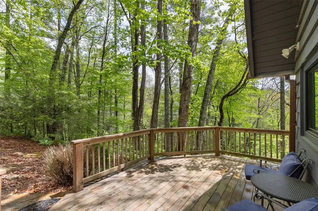 135 Wheatstone Drive Glenville NC 28736