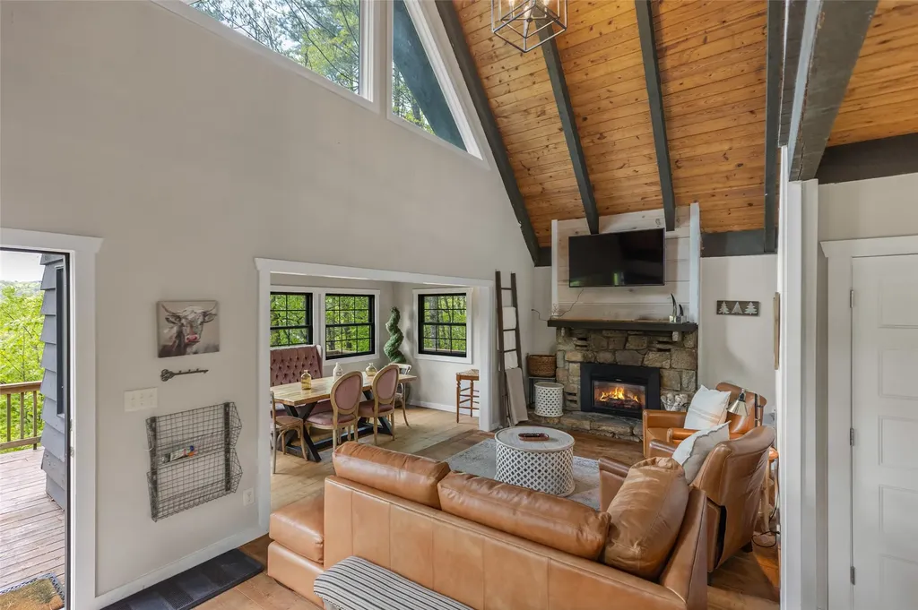 135 Wheatstone Drive Glenville NC 28736