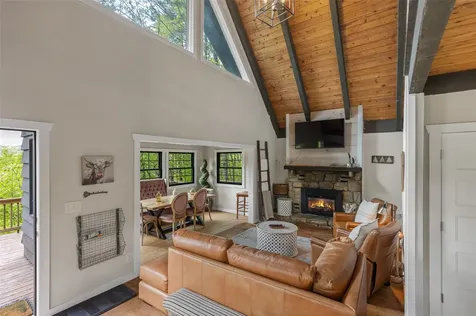 135 Wheatstone Drive Glenville NC 28736
