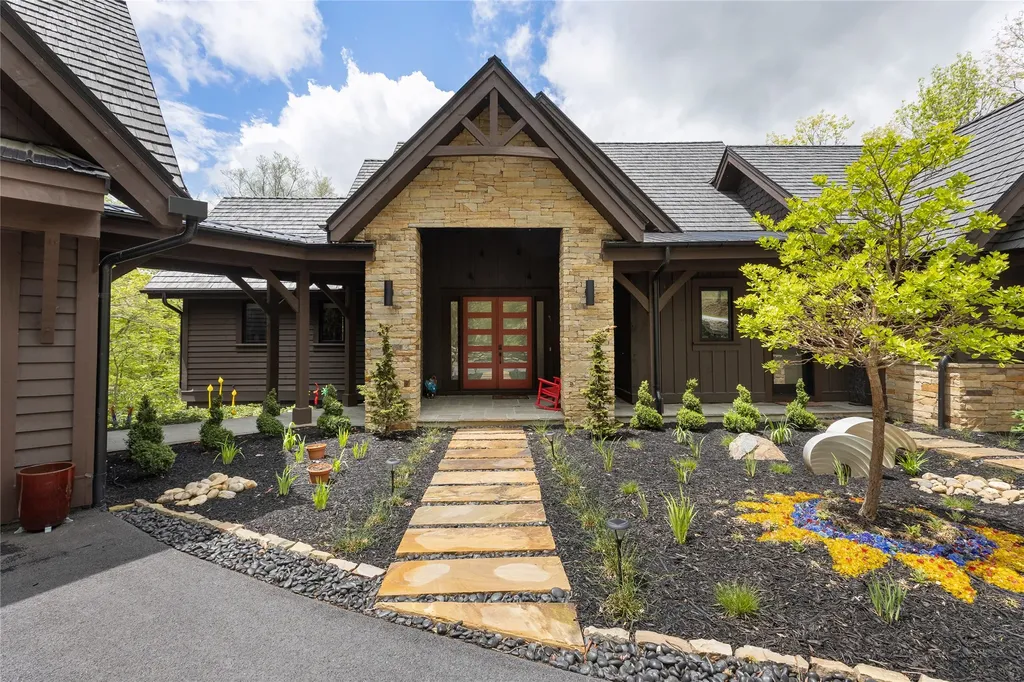 450 Springwater Road Glenville NC 28736