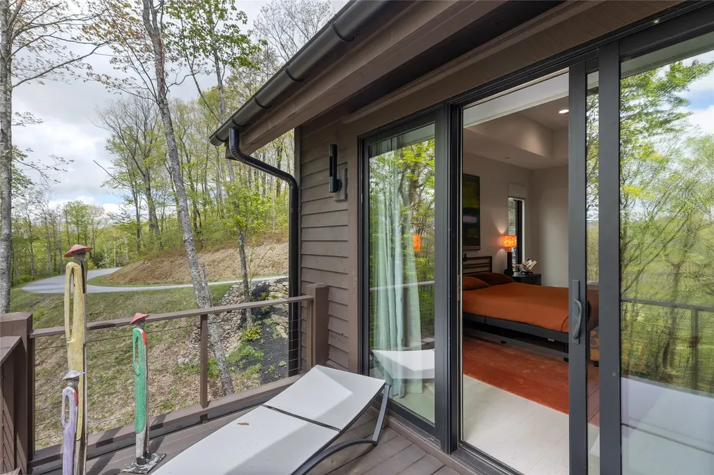 450 Springwater Road Glenville NC 28736