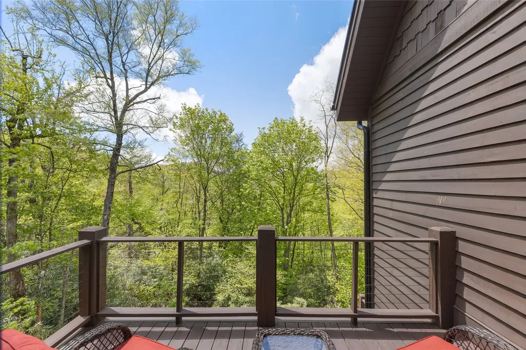 450 Springwater Road Glenville NC 28736