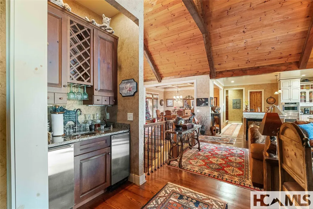 159 Highlands Point Highlands NC 28741