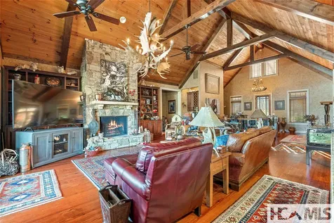 159 Highlands Point Highlands NC 28741