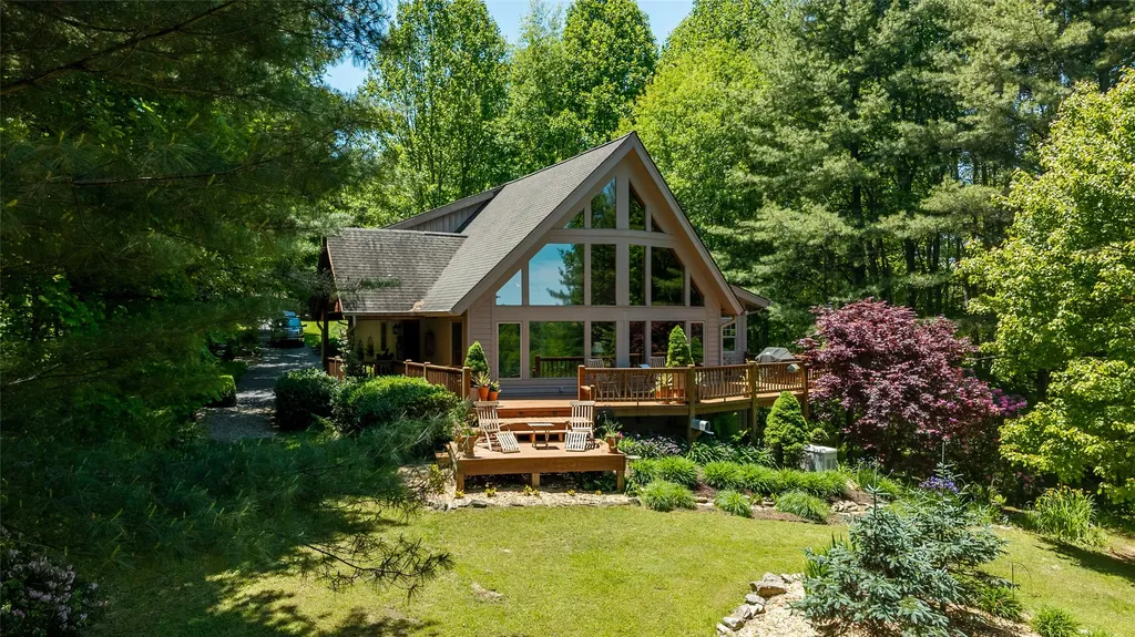 321 Woods Mountain Trail Cullowhee NC 28723