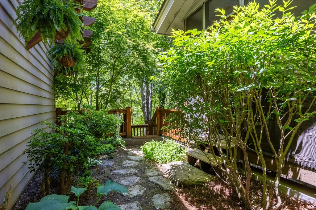 321 Woods Mountain Trail Cullowhee NC 28723