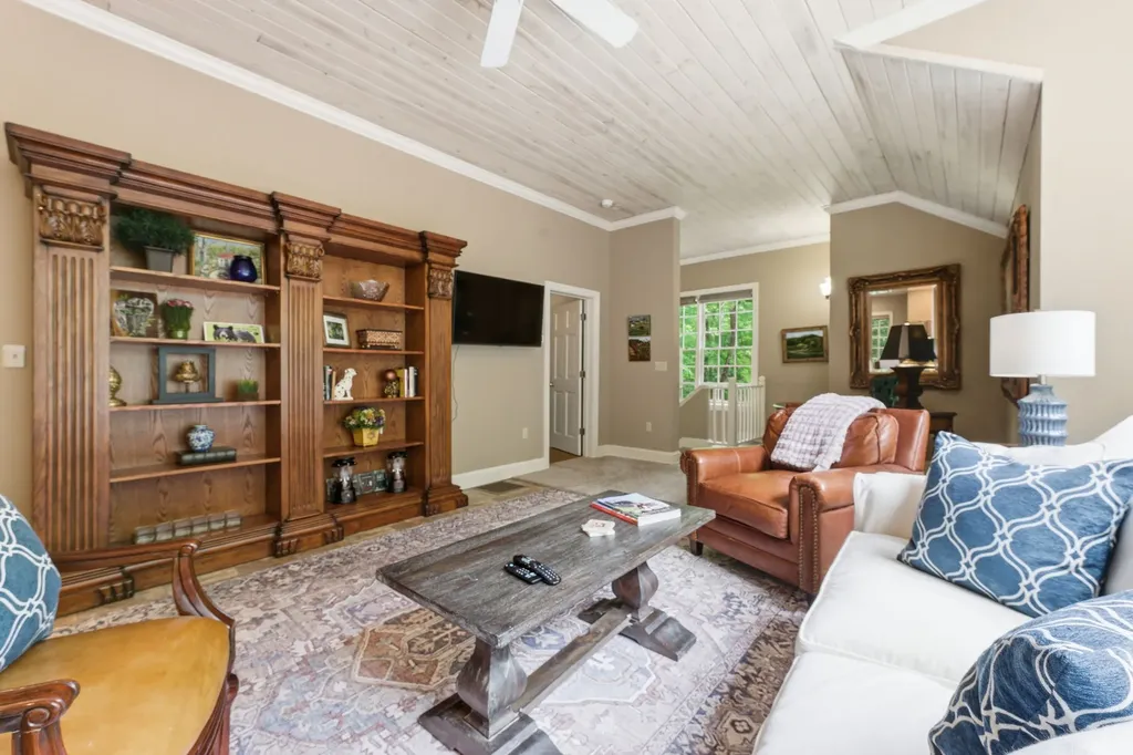 26 Valentine Lane Highlands NC 28741