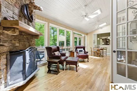 26 Valentine Lane Highlands NC 28741