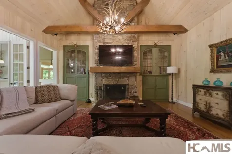 26 Valentine Lane Highlands NC 28741