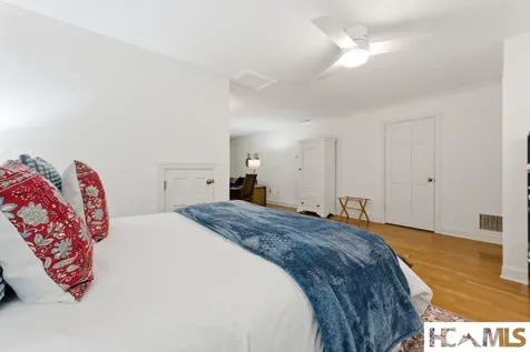 26 Valentine Lane Highlands NC 28741