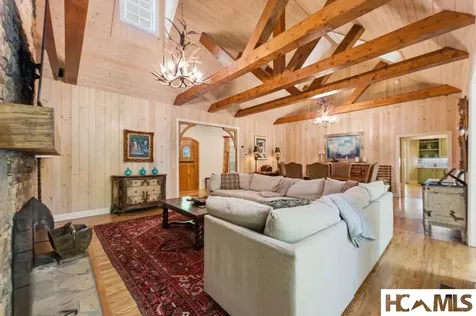 26 Valentine Lane Highlands NC 28741