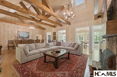 26 Valentine Lane Highlands NC 28741