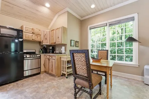 26 Valentine Lane Highlands NC 28741