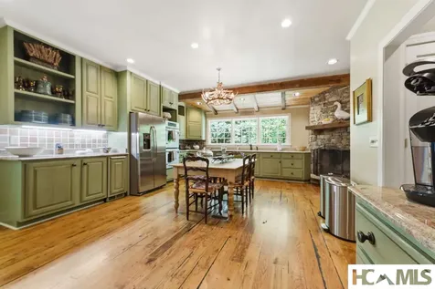 26 Valentine Lane Highlands NC 28741