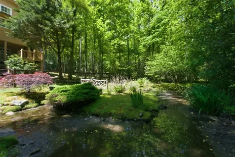 26 Valentine Lane Highlands NC 28741