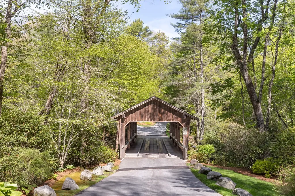 133 Horseshoe Bend Lane Cullowhee NC 28723