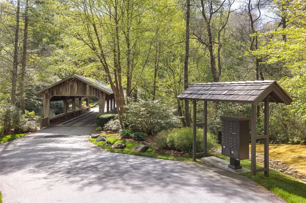 133 Horseshoe Bend Lane Cullowhee NC 28723