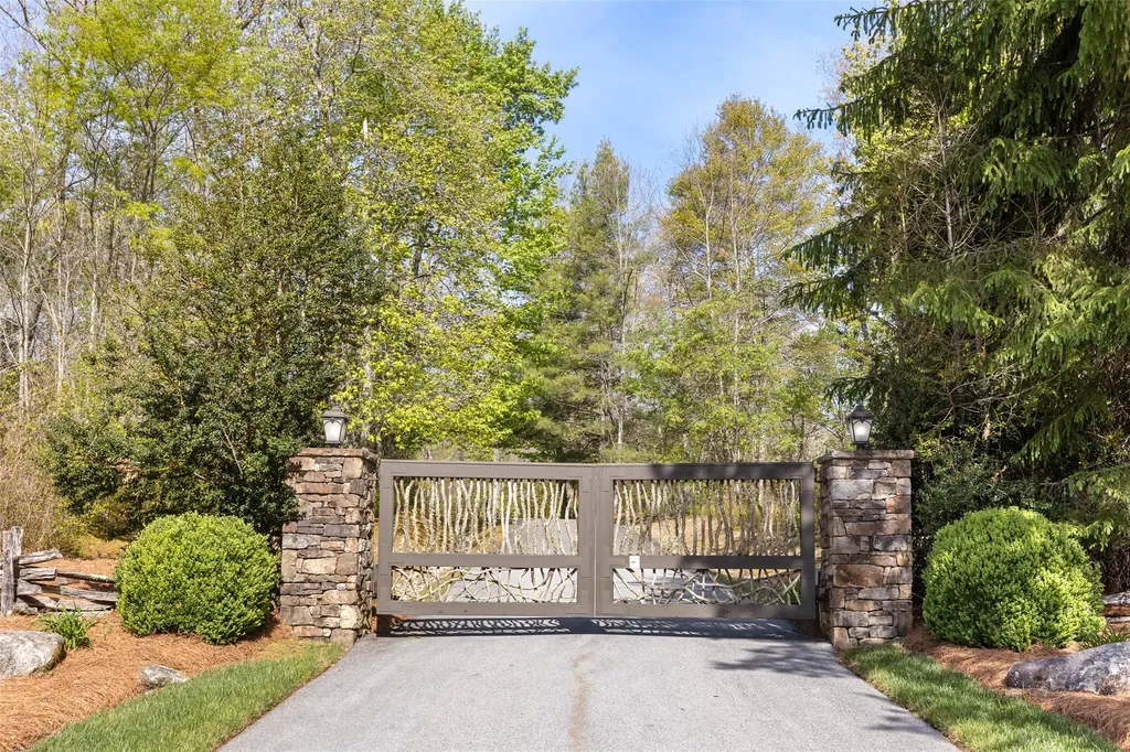 133 Horseshoe Bend Lane Cullowhee NC 28723