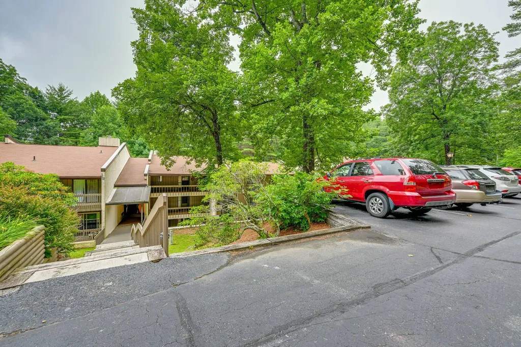 407 Overlook Road Sapphire NC 28774