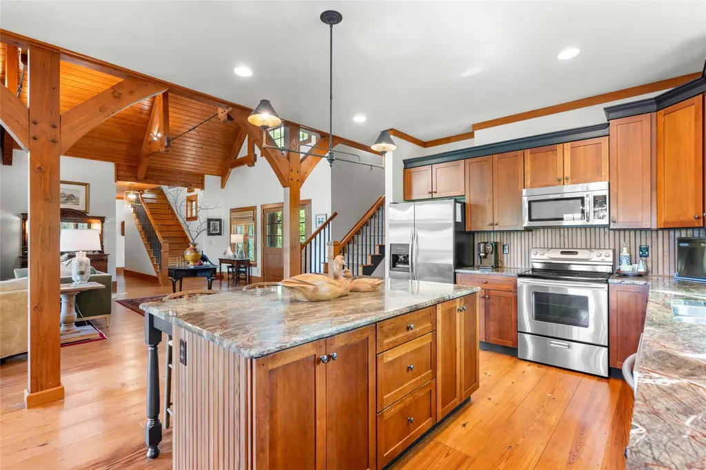 536 Hawk Mountain Road Lake Toxaway NC 28747