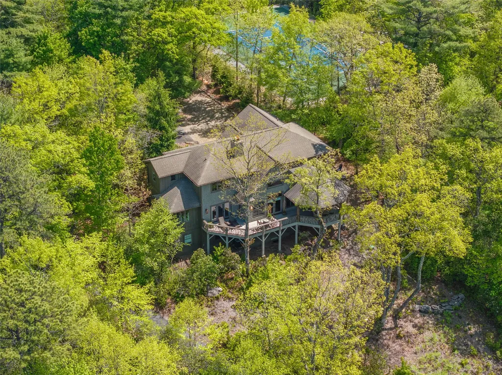 536 Hawk Mountain Road Lake Toxaway NC 28747