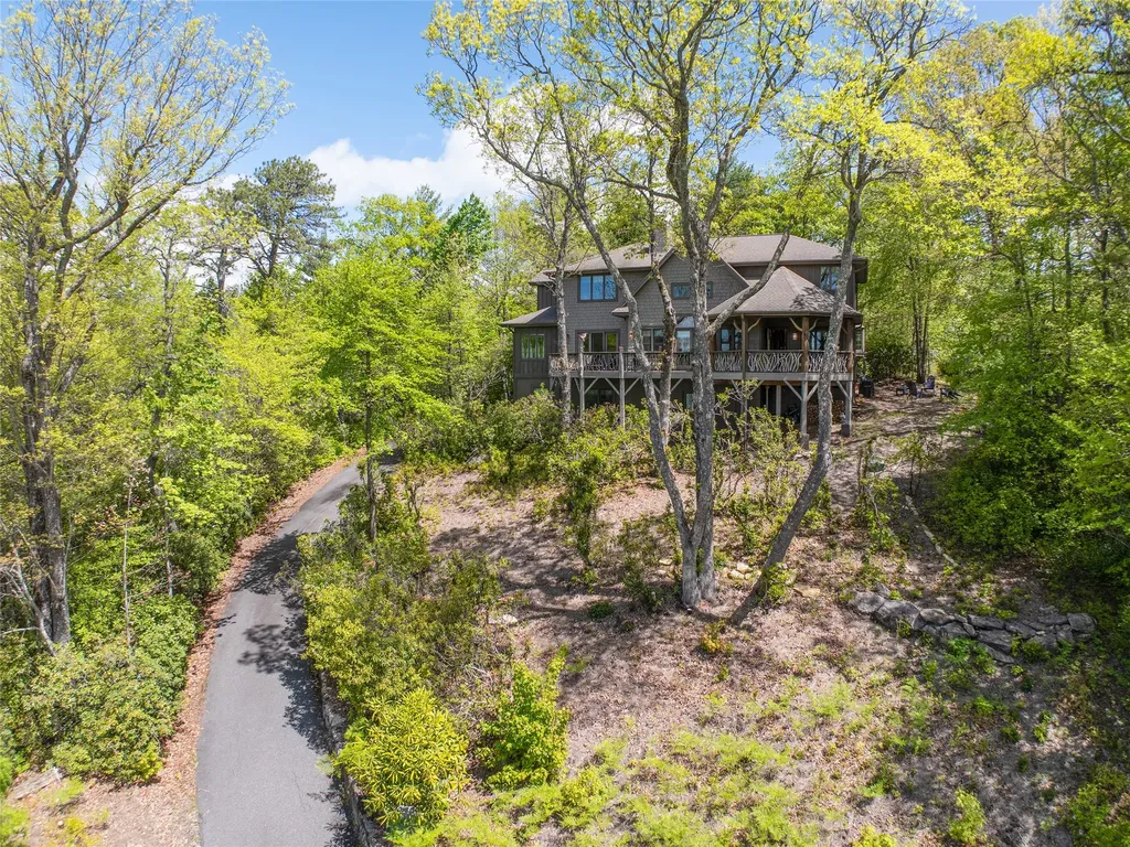 536 Hawk Mountain Road Lake Toxaway NC 28747