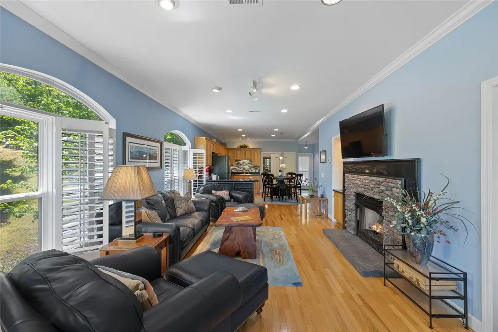 48 Upper Tanglewood Lake Toxaway NC 28747