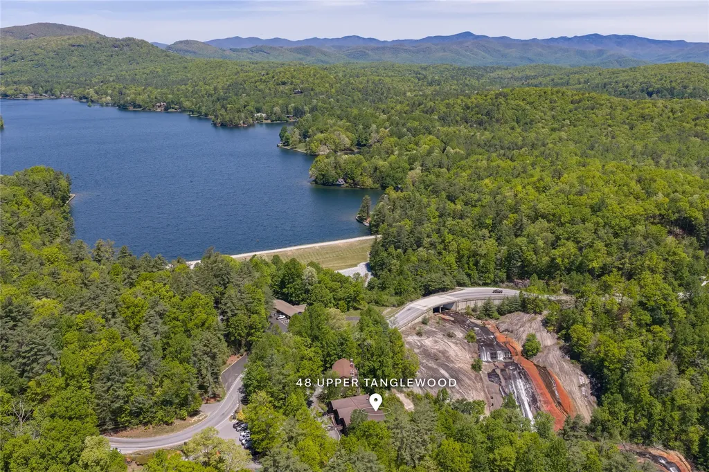 48 Upper Tanglewood Lake Toxaway NC 28747