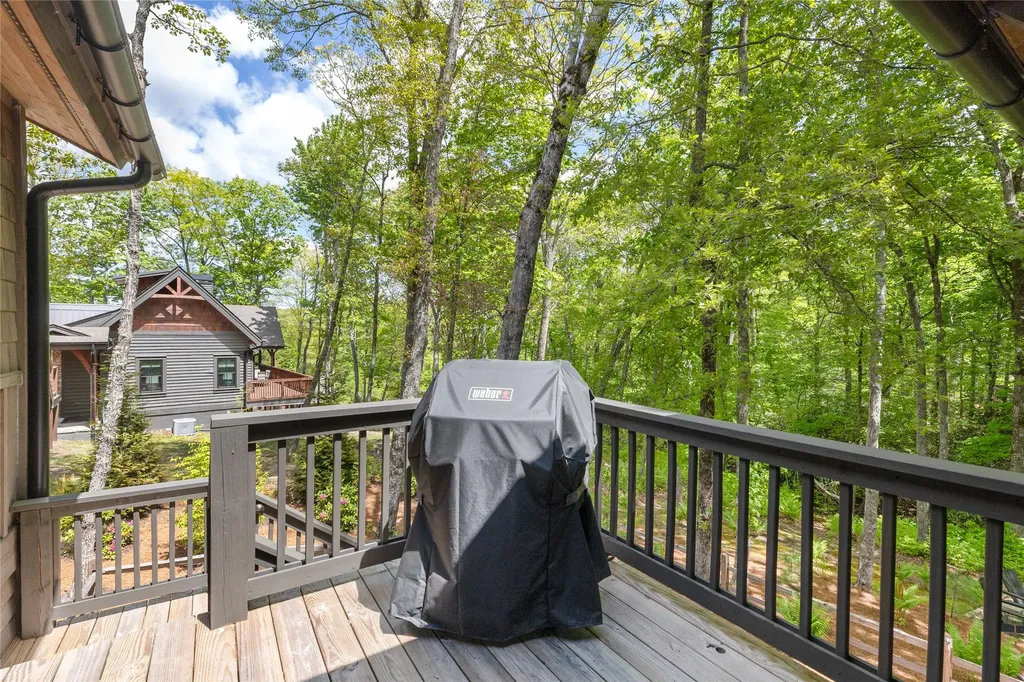 20 Camp Fire Trail Glenville NC 28736