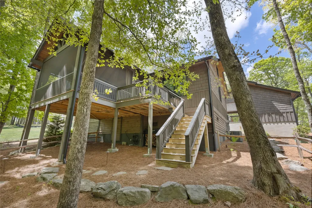 20 Camp Fire Trail Glenville NC 28736