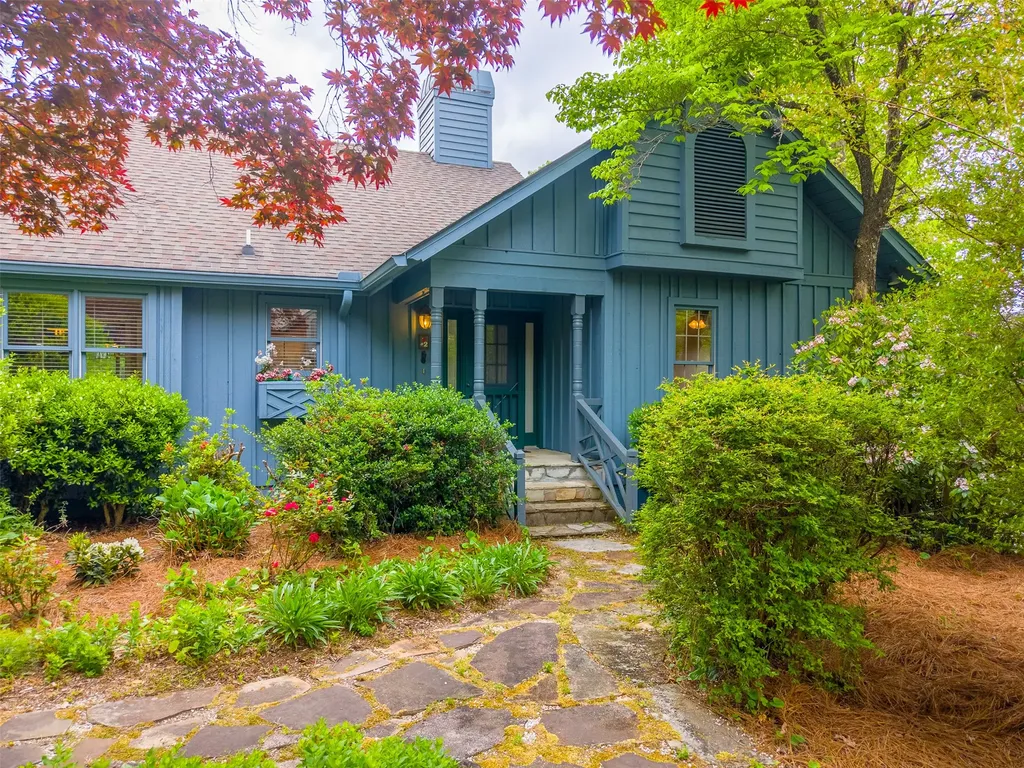 29 Cottage Drive Sapphire NC 28774