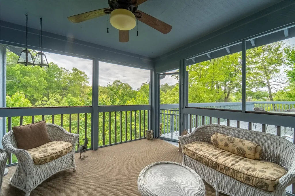 29 Cottage Drive Sapphire NC 28774