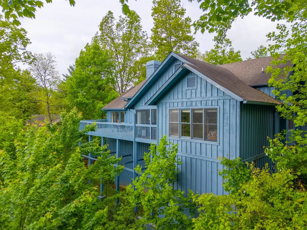 29 Cottage Drive Sapphire NC 28774