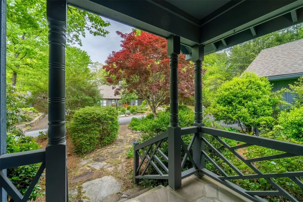 29 Cottage Drive Sapphire NC 28774