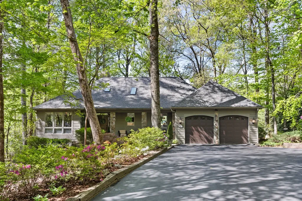 21 Laurel Wood Court Sapphire NC 28774
