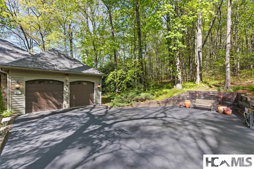 21 Laurel Wood Court Sapphire NC 28774