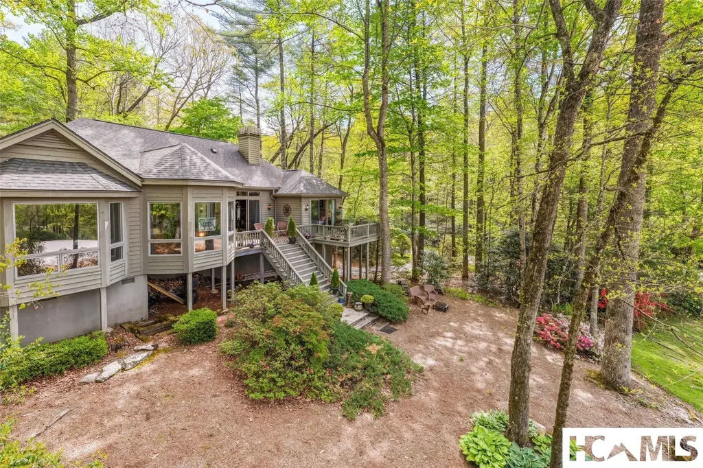 21 Laurel Wood Court Sapphire NC 28774