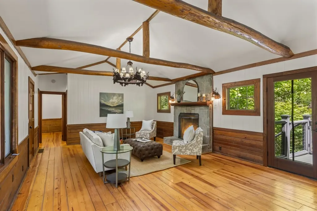 94 Netsi Place Highlands NC 28741